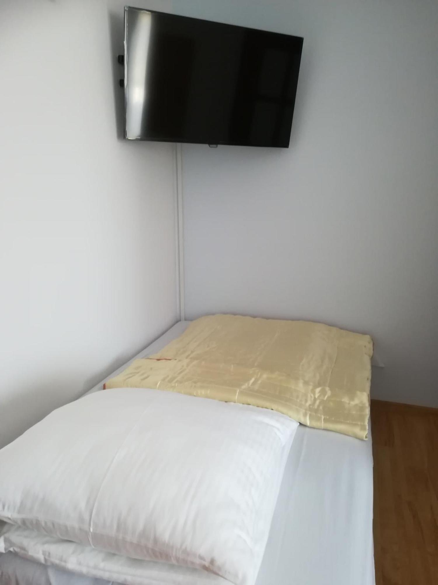 Pokoje Goscinne Jutrzenka Swarzewo Buitenkant foto